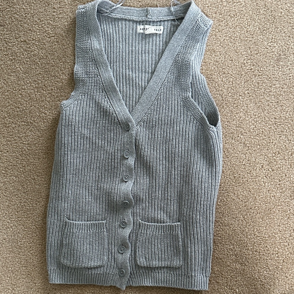 Aeropostale Women's V-Neck Sweater Vest - Light Gray
